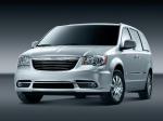 Chrysler Town & Country 2010 года